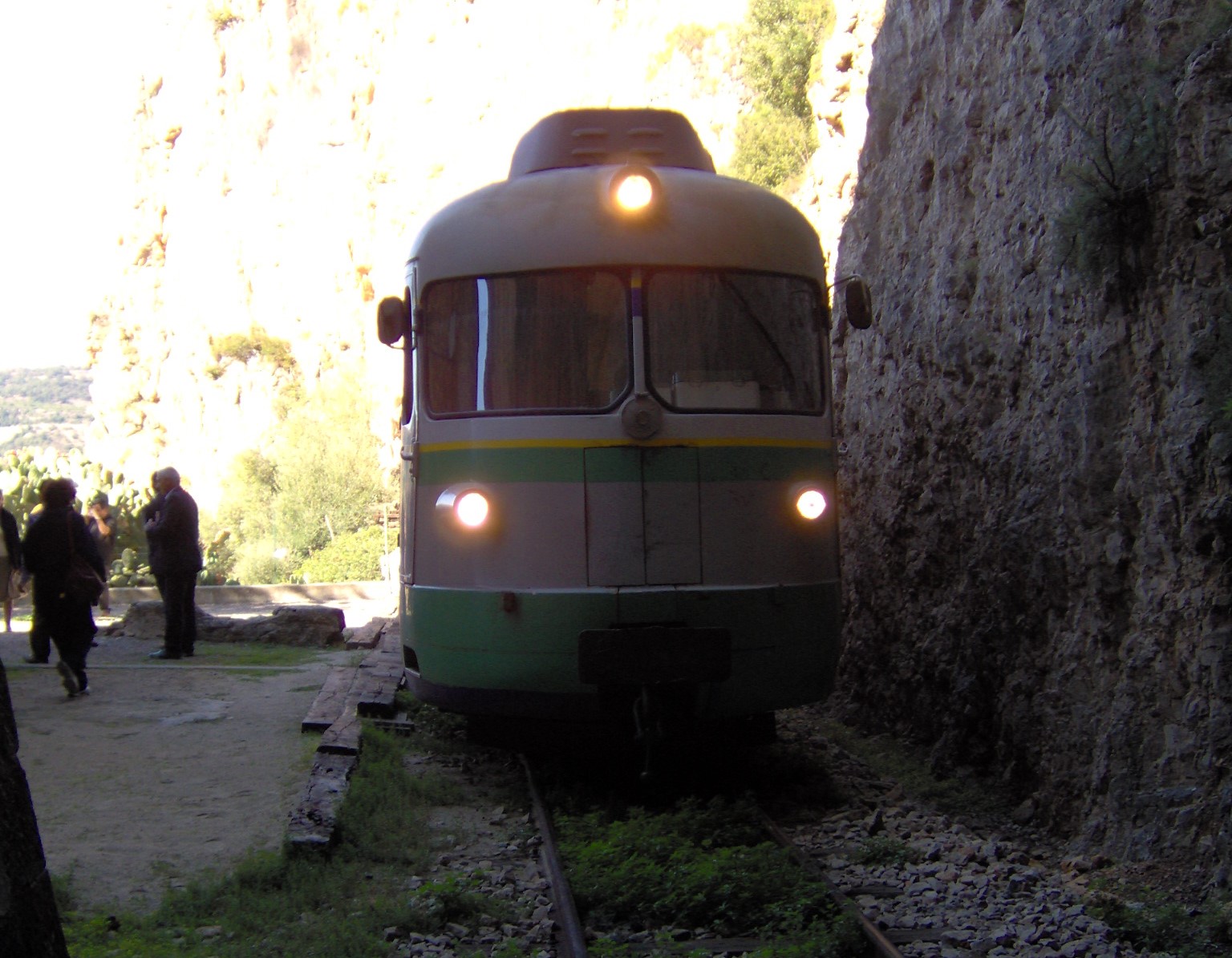 Pendolaria 2023, in Sardegna il trasporto su ferro è ancora all’anno zero post thumbnail image